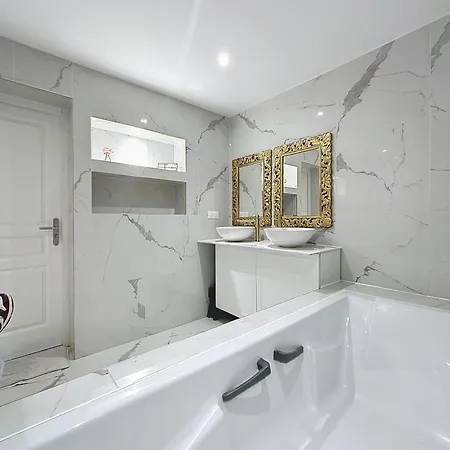 Apartment L'empire